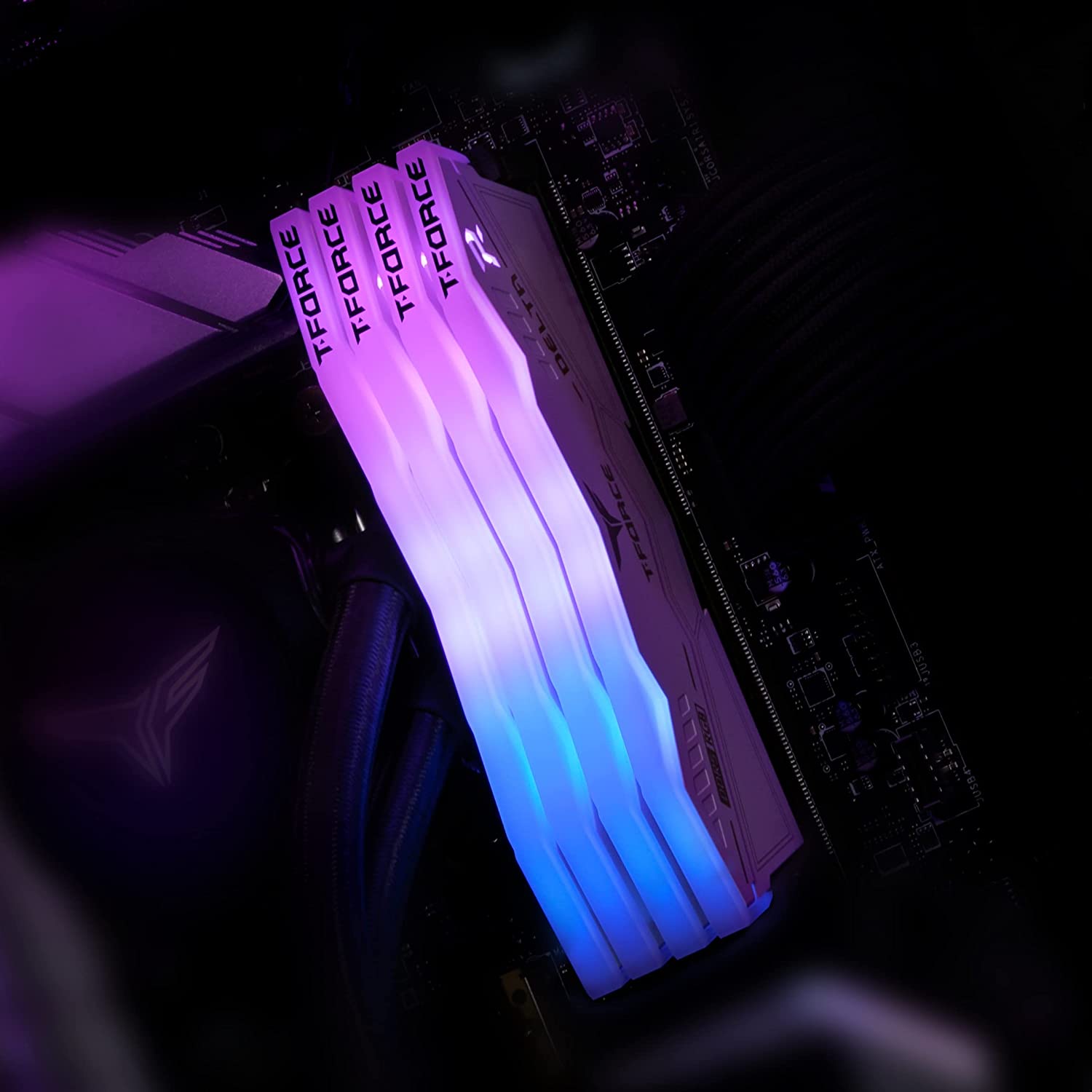 TEAMGROUP T-Force Delta RGB DDR5 2x16GB 6000 White - image 4